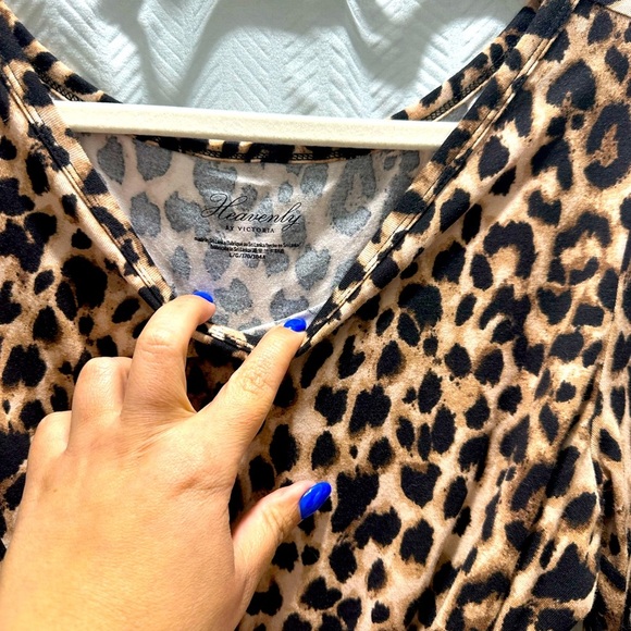 NWOT VS Leopard print crop top - Picture 4 of 4